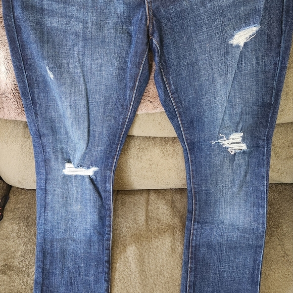 Blue jeans - Picture 3 of 4